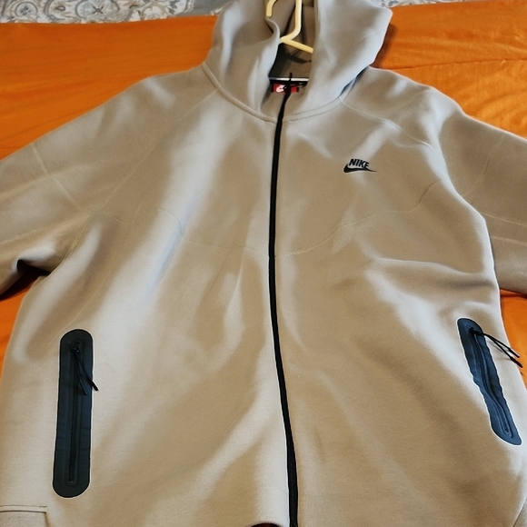 Tan Nike Tech Hoodie 4X - Picture 1 of 1